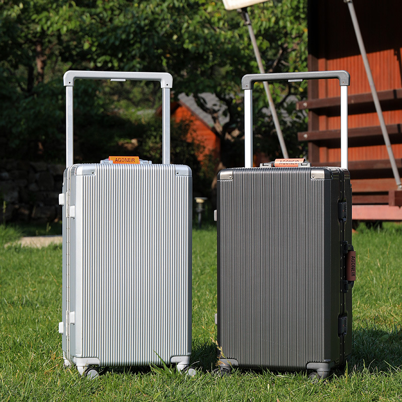 Aluminum Frame Carry On Luggage - حقيبة بعجلات بإطار من الألومنيوم ،